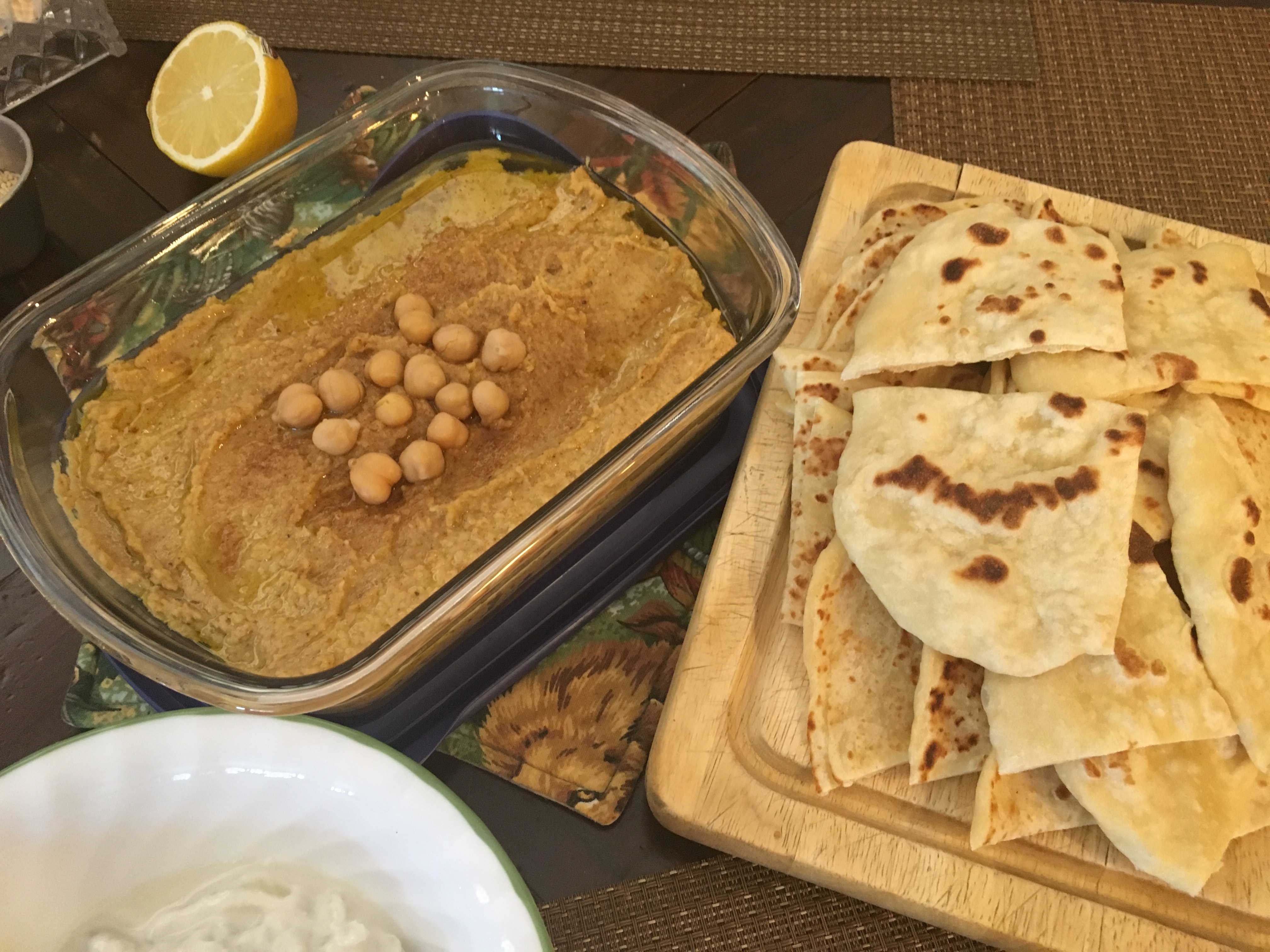 The whole presentation of hummus and flat bread